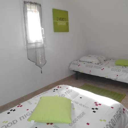 Mezzanine - Gn070-542 * גרואיסאן